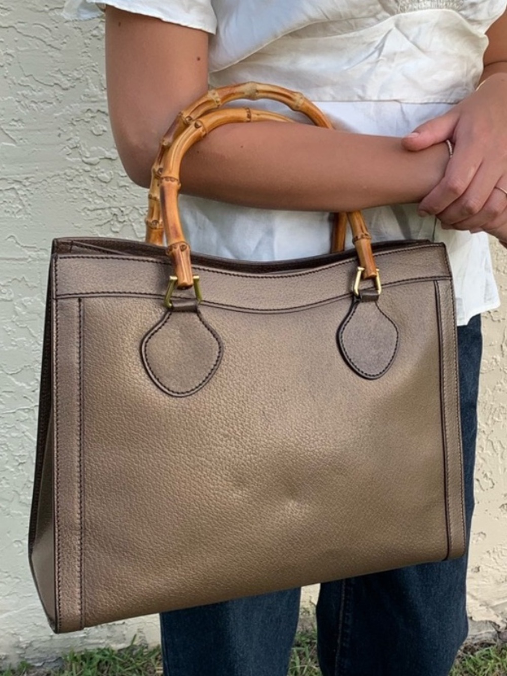(29) GUCCI 90s Brown Diana